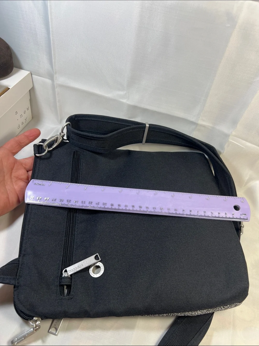 Baggallini Black and Gray Textured Crossbody Messenger
